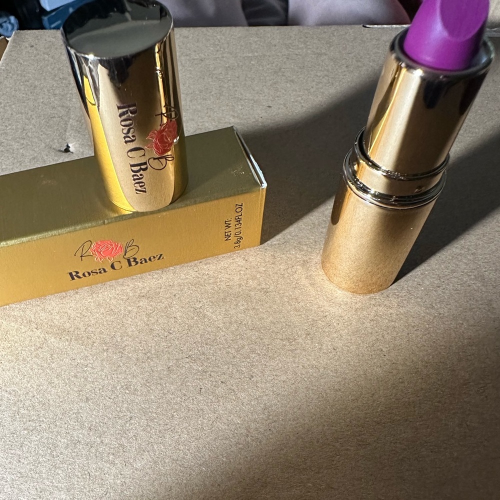 Women lipstick